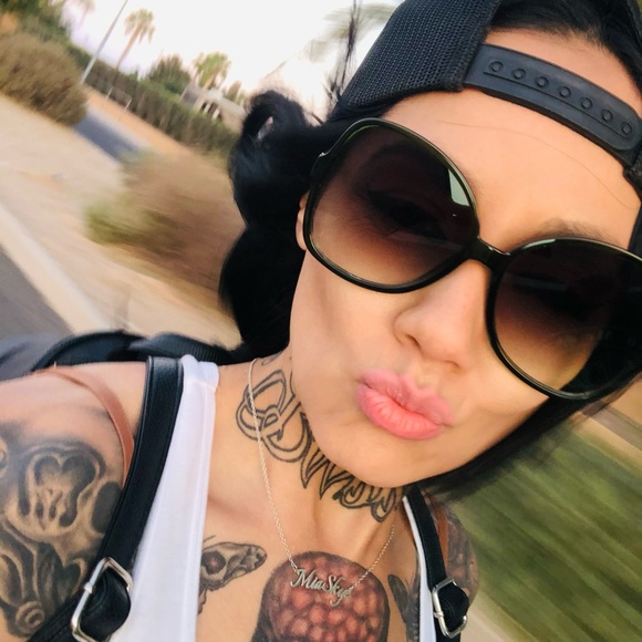 Meet your Posher, Alexis - Picture 9 of 12